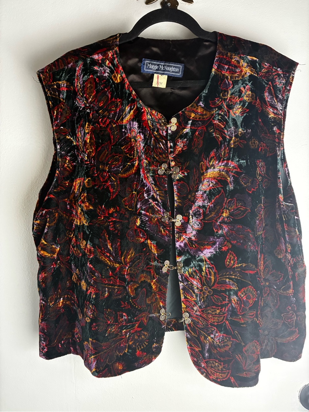 Maggie McNaughton Vintage Black Multi Velvet Floral Button Tunic Vest